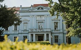 Hotel Kastiel Mojmirovce